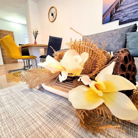 Julia Apartment Biograd Na Moru Exterior photo