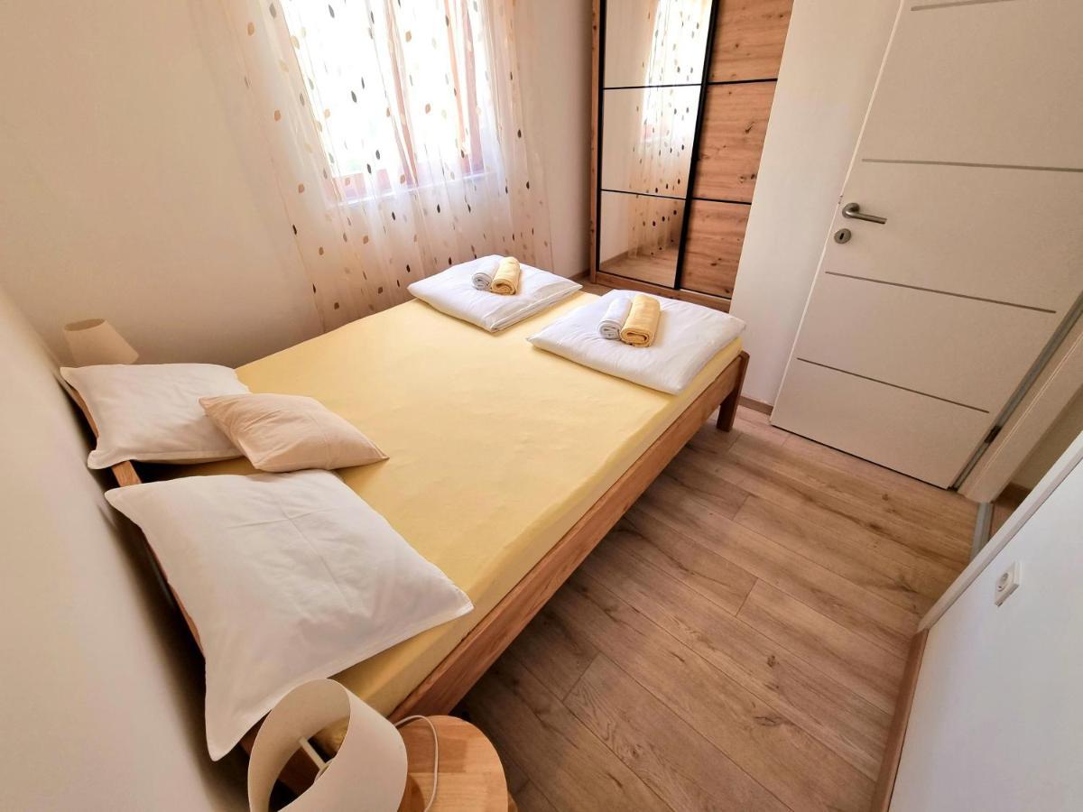 Julia Apartment Biograd Na Moru Exterior photo